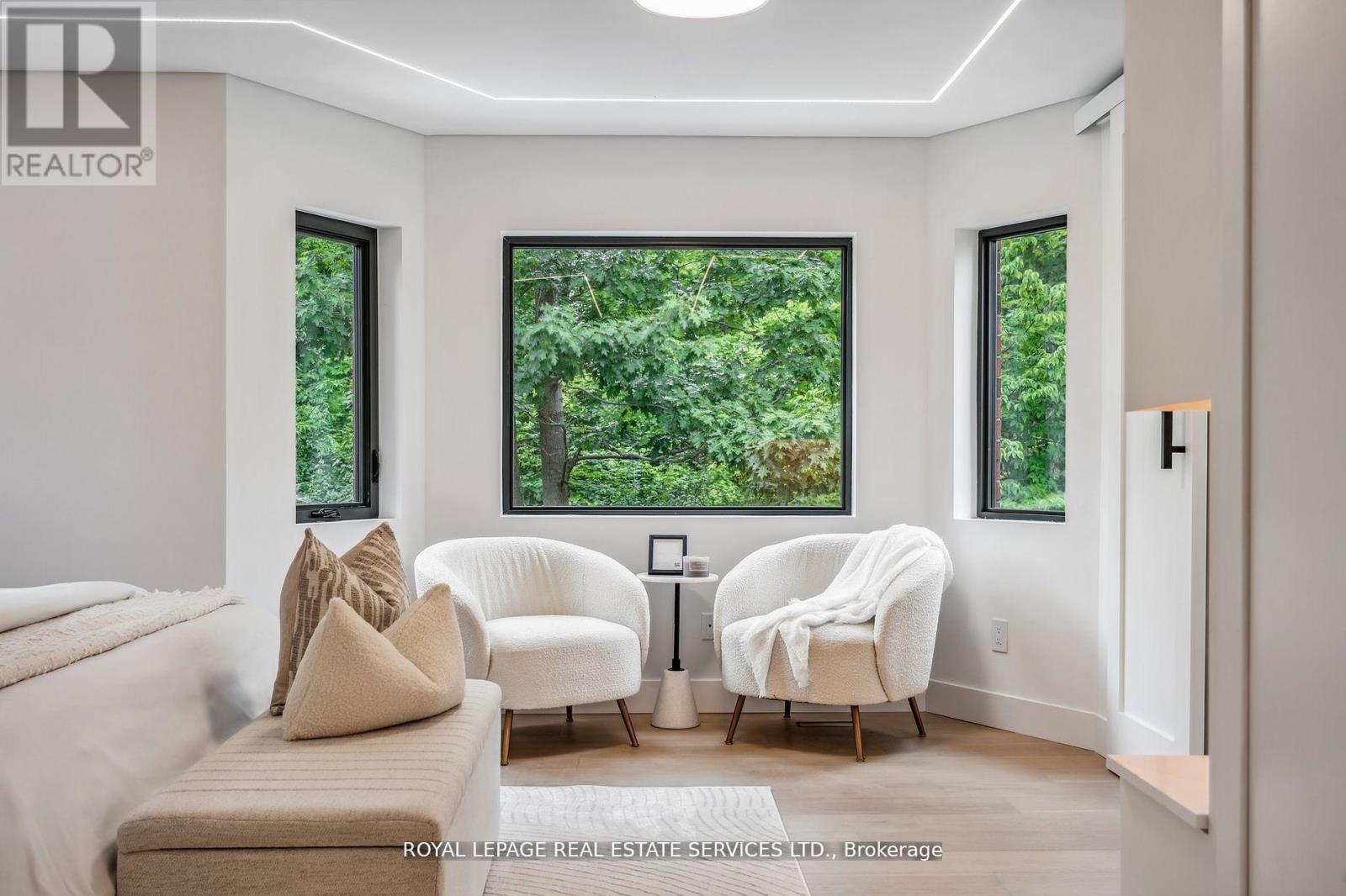 1657 Glenvista Drive, Oakville, Ontario  L6H 6K6 - Photo 16 - W12681104