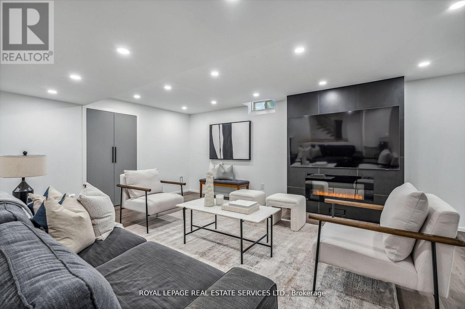 1657 Glenvista Drive, Oakville, Ontario  L6H 6K6 - Photo 29 - W12681104