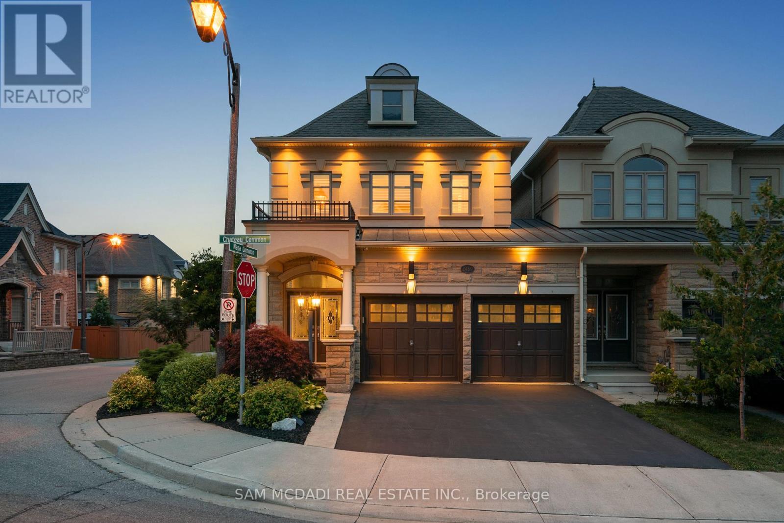 2469 CHATEAU COMMON, Oakville, Ontario