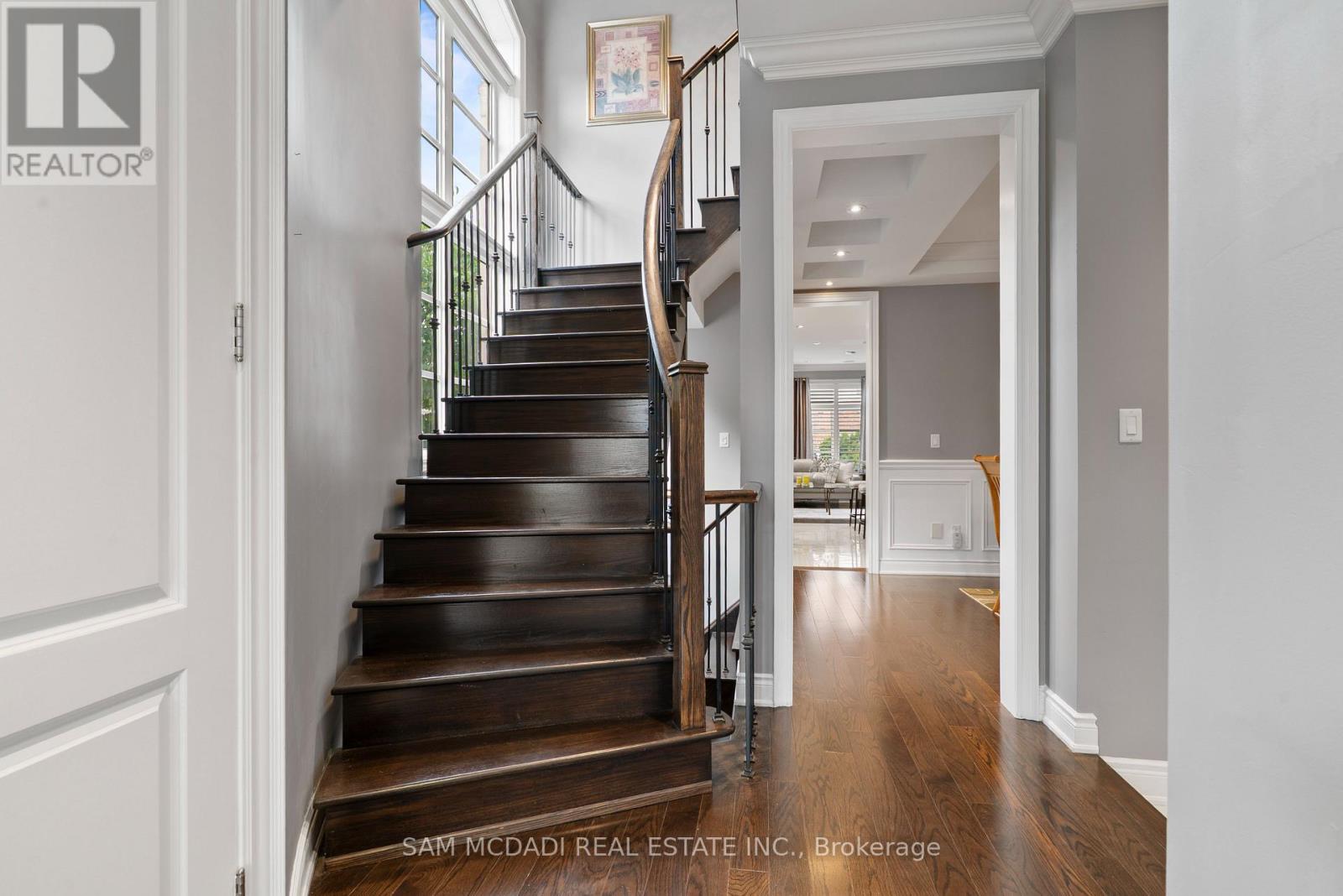 2469 Chateau Common, Oakville, Ontario  L6M 0S1 - Photo 18 - W12681150