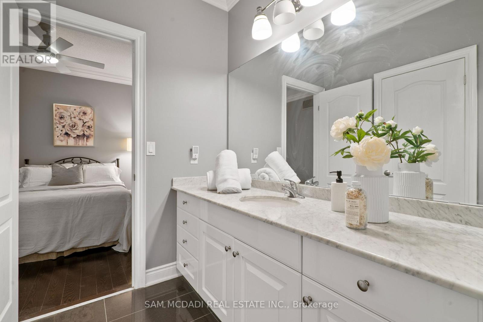 2469 Chateau Common, Oakville, Ontario  L6M 0S1 - Photo 28 - W12681150