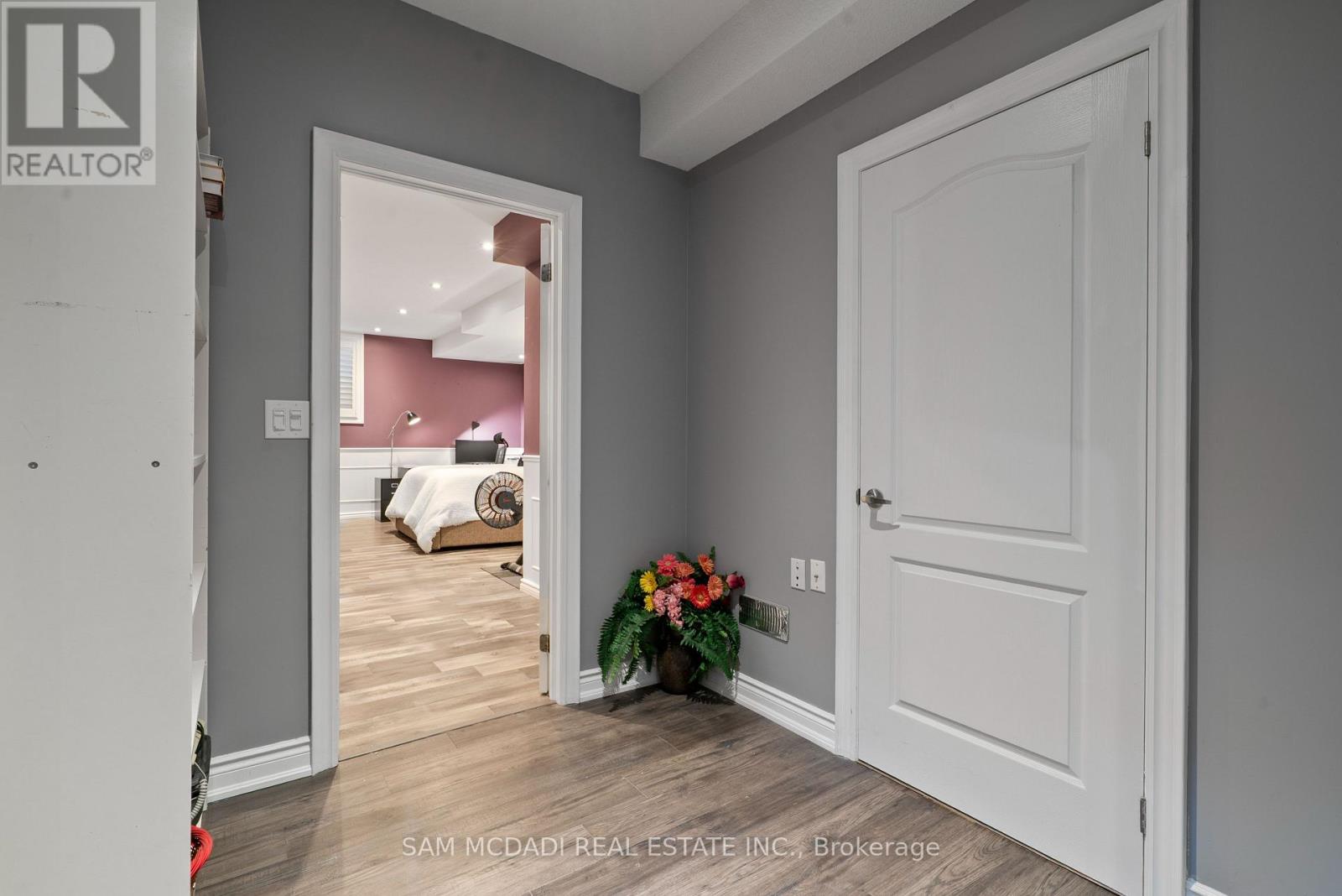 2469 Chateau Common, Oakville, Ontario  L6M 0S1 - Photo 31 - W12681150