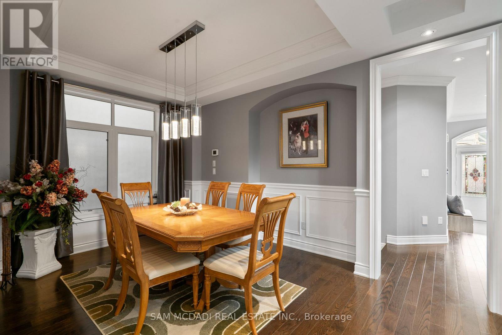 2469 Chateau Common, Oakville, Ontario  L6M 0S1 - Photo 8 - W12681150