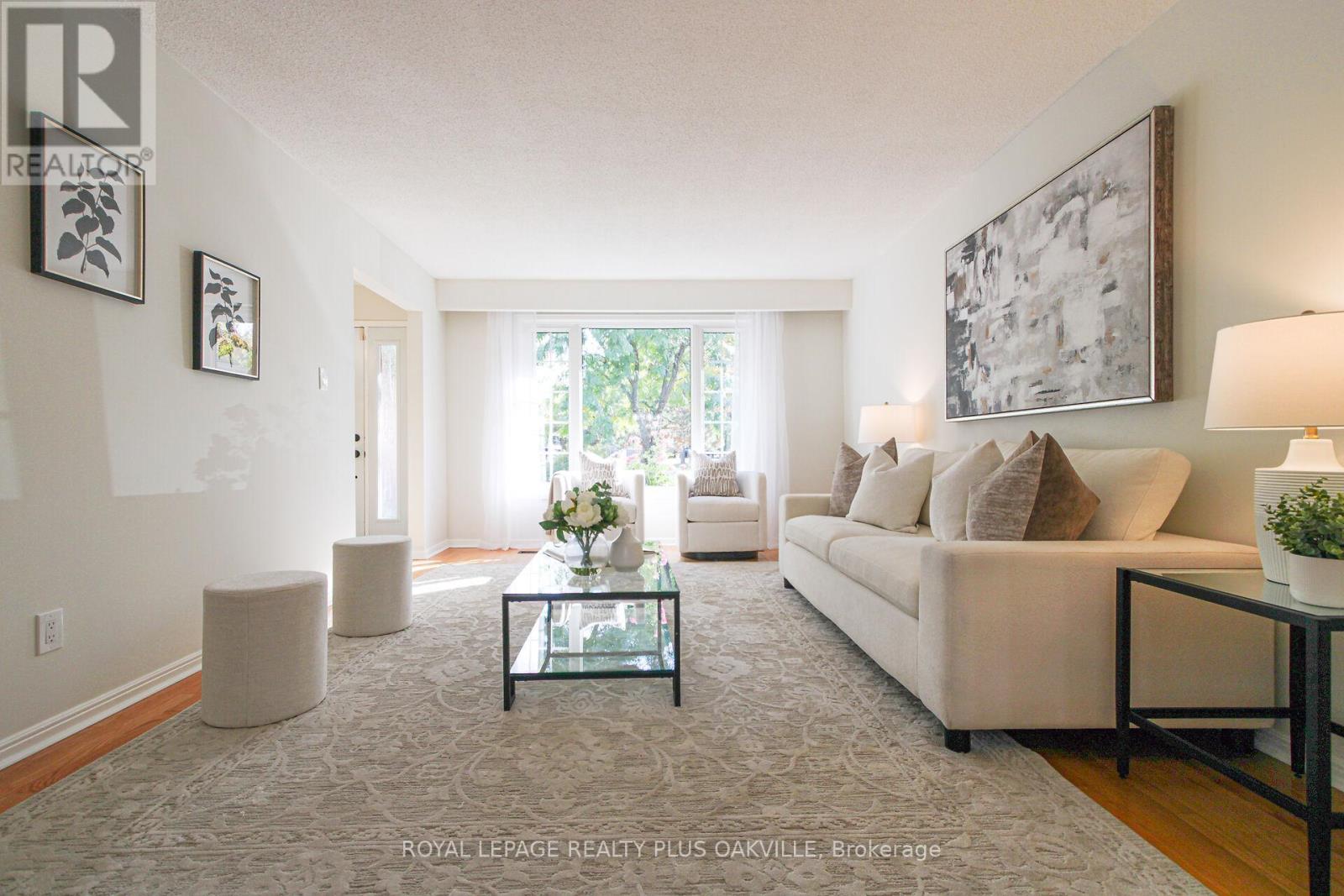 1303 Henley Place, Oakville, Ontario  L6H 2W1 - Photo 10 - W12681176