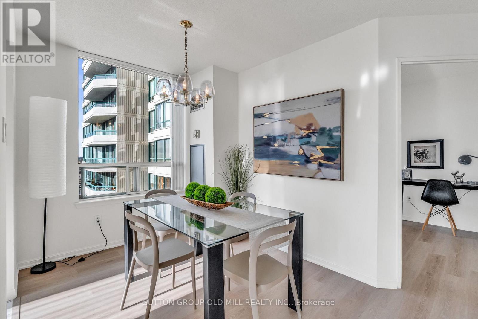 1505 - 550 Webb Drive, Mississauga, Ontario  L5B 3Y4 - Photo 11 - W12681184