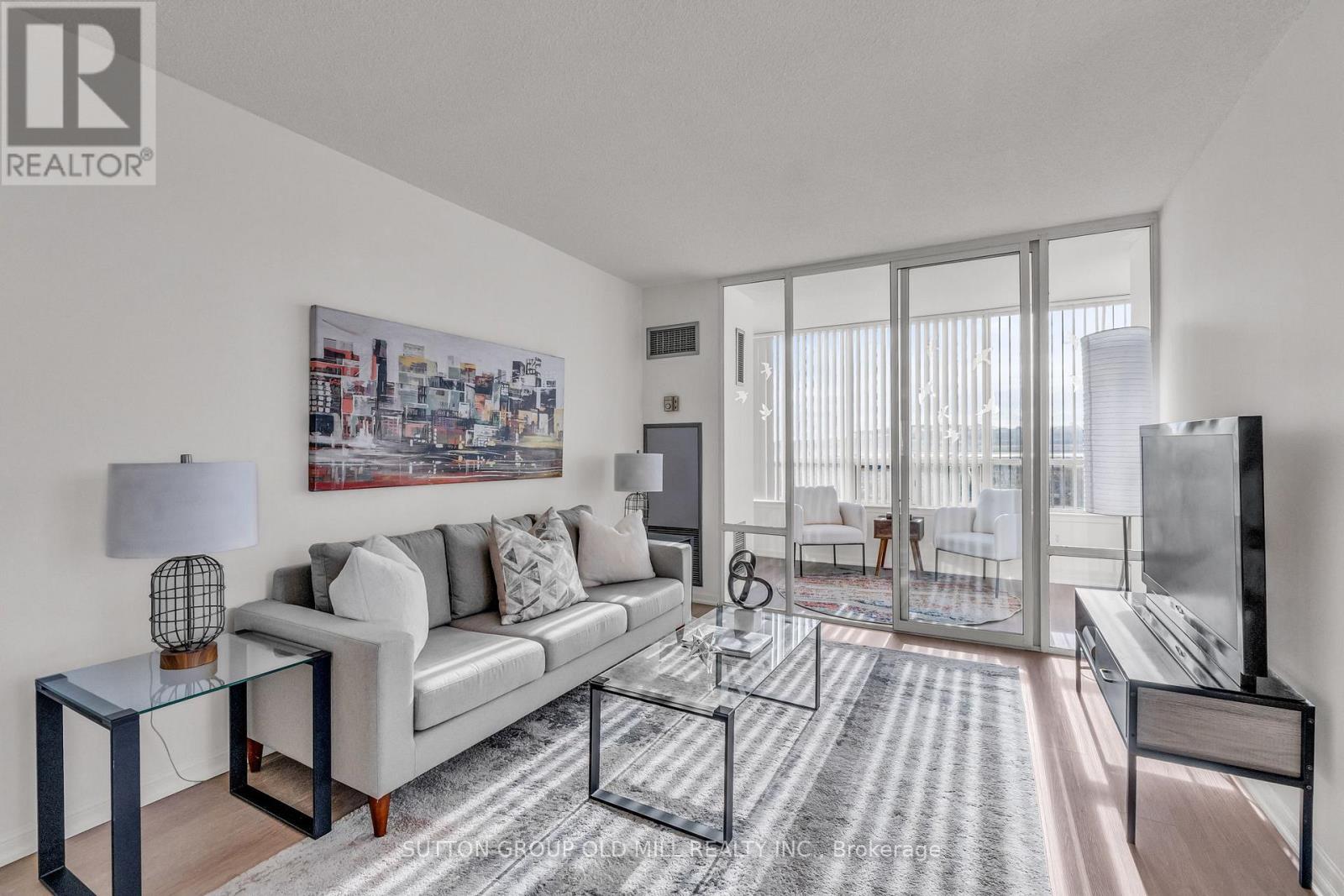 1505 - 550 Webb Drive, Mississauga, Ontario  L5B 3Y4 - Photo 5 - W12681184