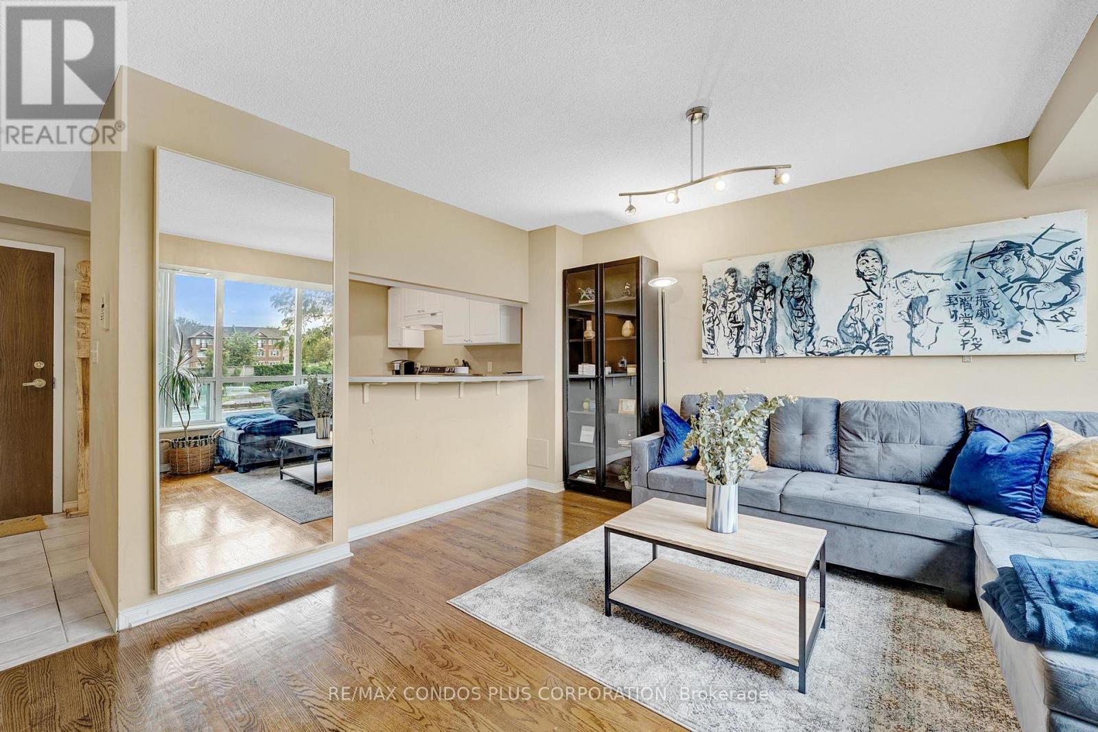 302 - 190 Manitoba Street, Toronto, Ontario  M8Y 3Y8 - Photo 3 - W12681202