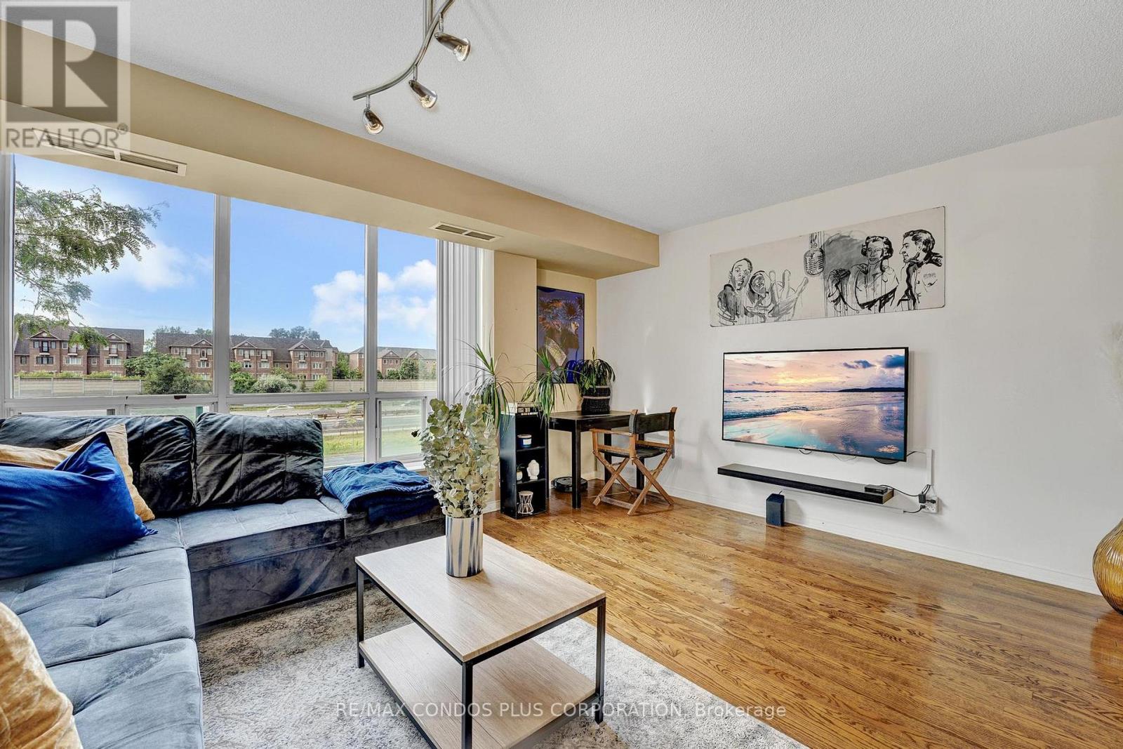 302 - 190 Manitoba Street, Toronto, Ontario  M8Y 3Y8 - Photo 4 - W12681202