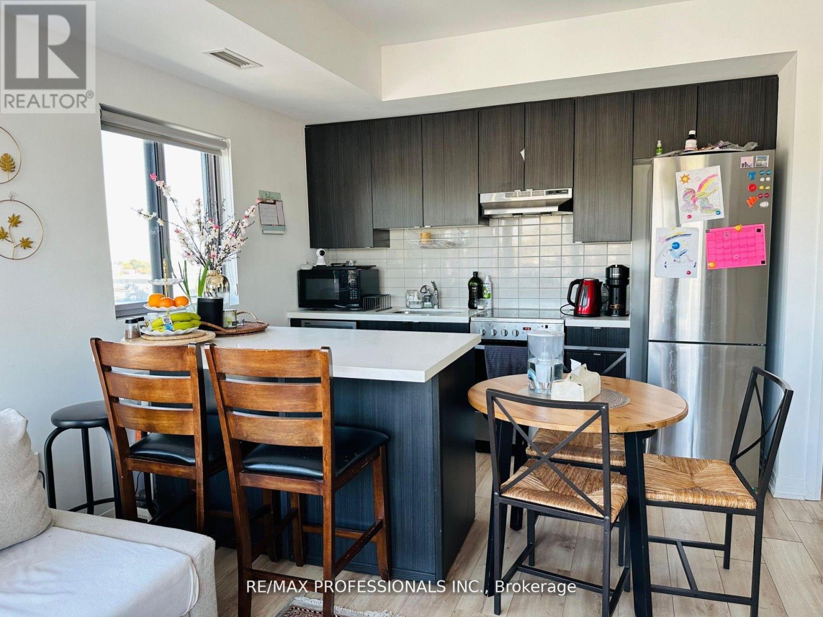 406 - 408 Browns Line E, Toronto, Ontario  M8W 3T9 - Photo 3 - W12681206