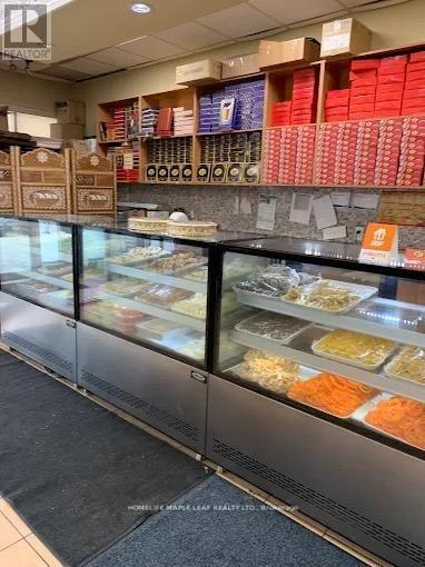 2345 Trafalgar Road, Oakville, Ontario  L6H 6N9 - Photo 3 - W12681208