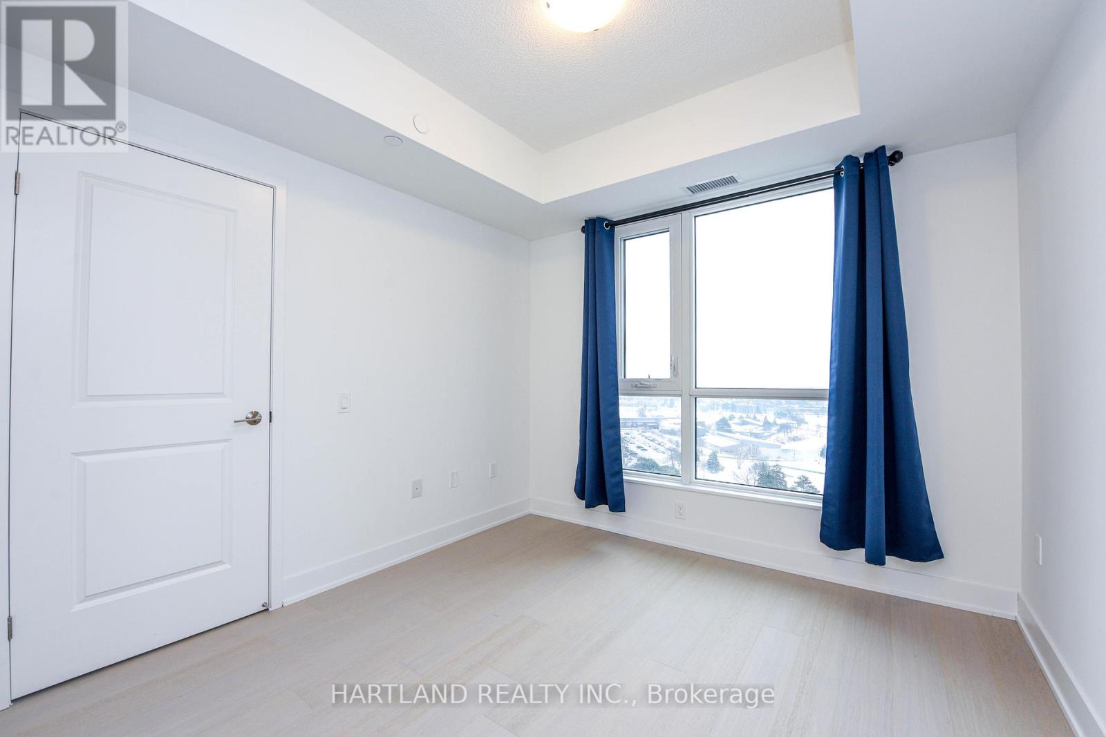 1401 - 204 Burnhamthorpe Road E, Mississauga, Ontario  L5A 0B3 - Photo 15 - W12681214