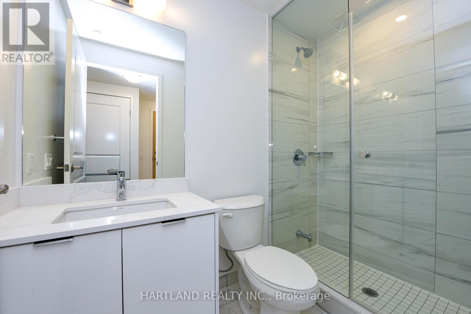 1401 - 204 Burnhamthorpe Road E, Mississauga, Ontario  L5A 0B3 - Photo 17 - W12681214