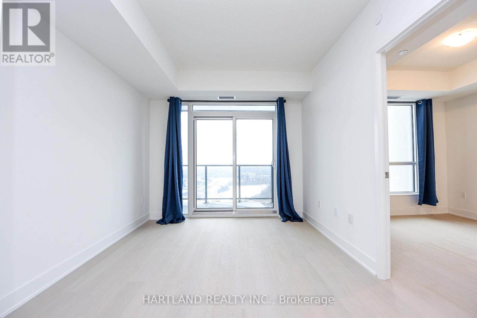 1401 - 204 Burnhamthorpe Road E, Mississauga, Ontario  L5A 0B3 - Photo 19 - W12681214