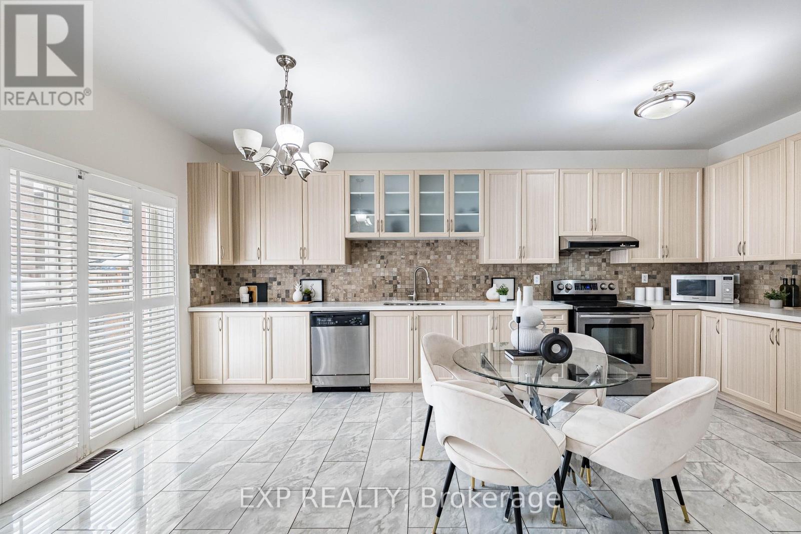 22 Snowdrift Trail, Brampton, Ontario  L6R 3K2 - Photo 16 - W12681230