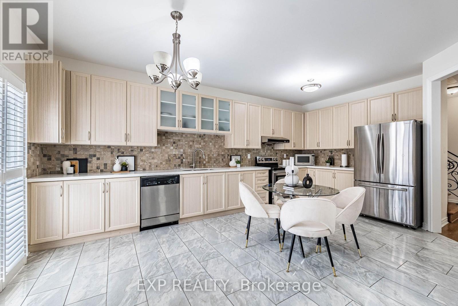 22 Snowdrift Trail, Brampton, Ontario  L6R 3K2 - Photo 17 - W12681230