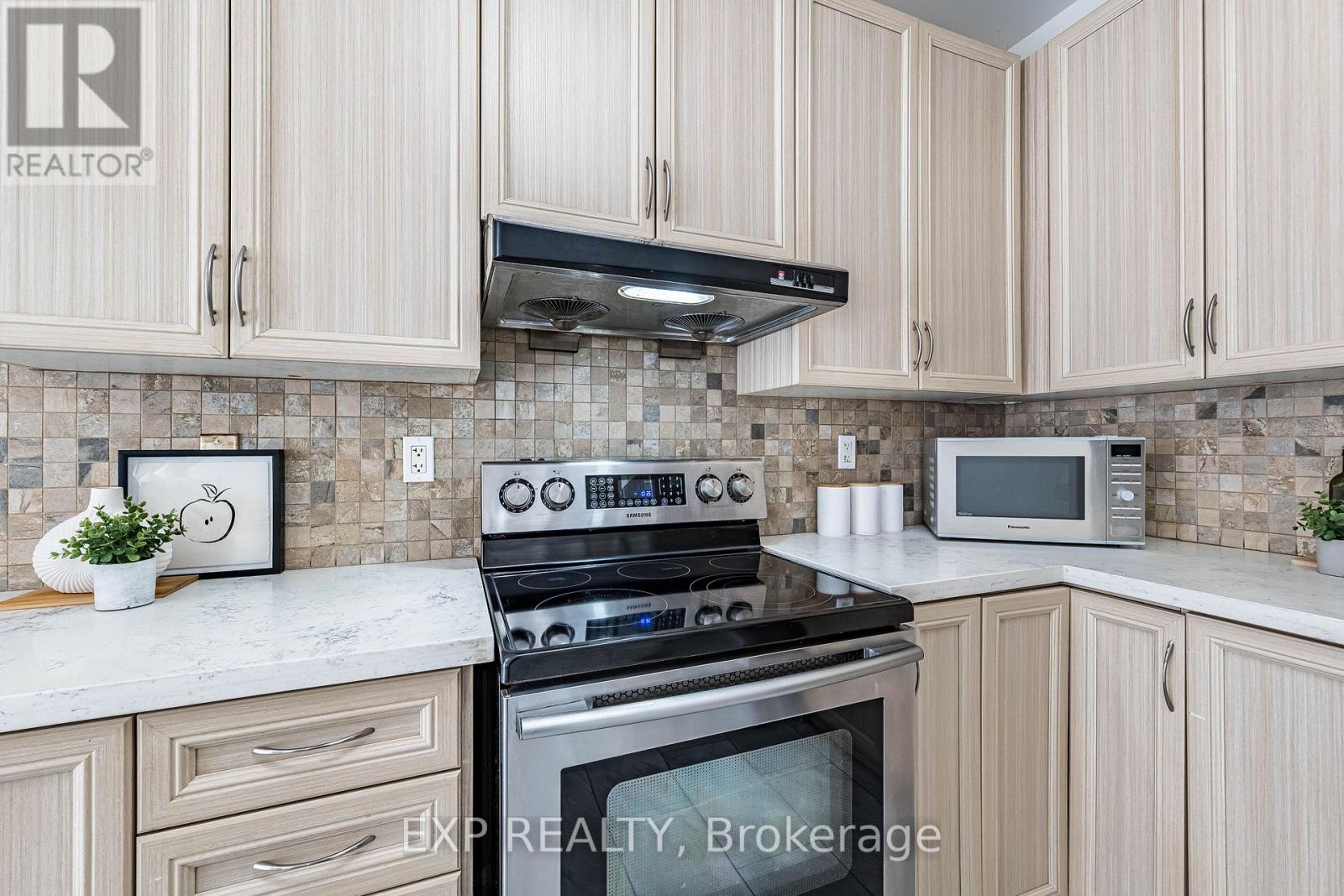 22 Snowdrift Trail, Brampton, Ontario  L6R 3K2 - Photo 18 - W12681230