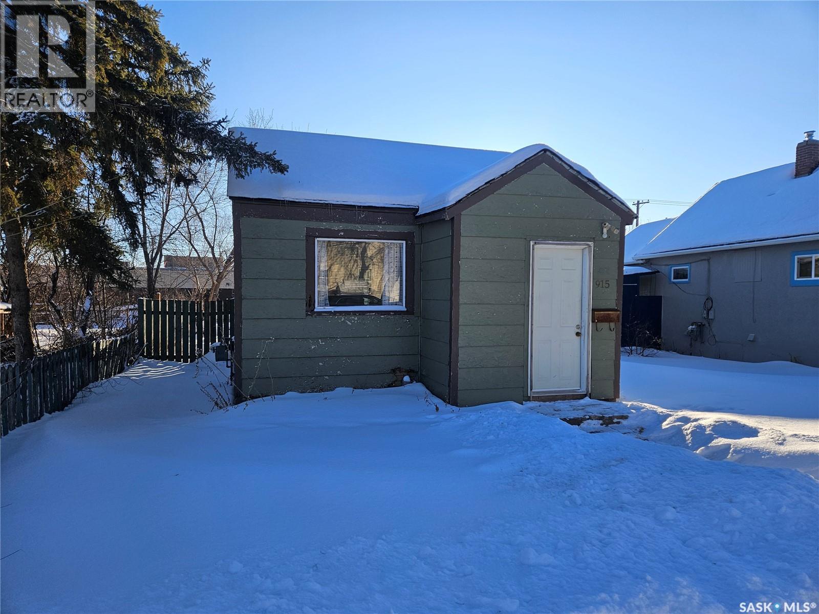 915 23rd STREET W, saskatoon, Saskatchewan