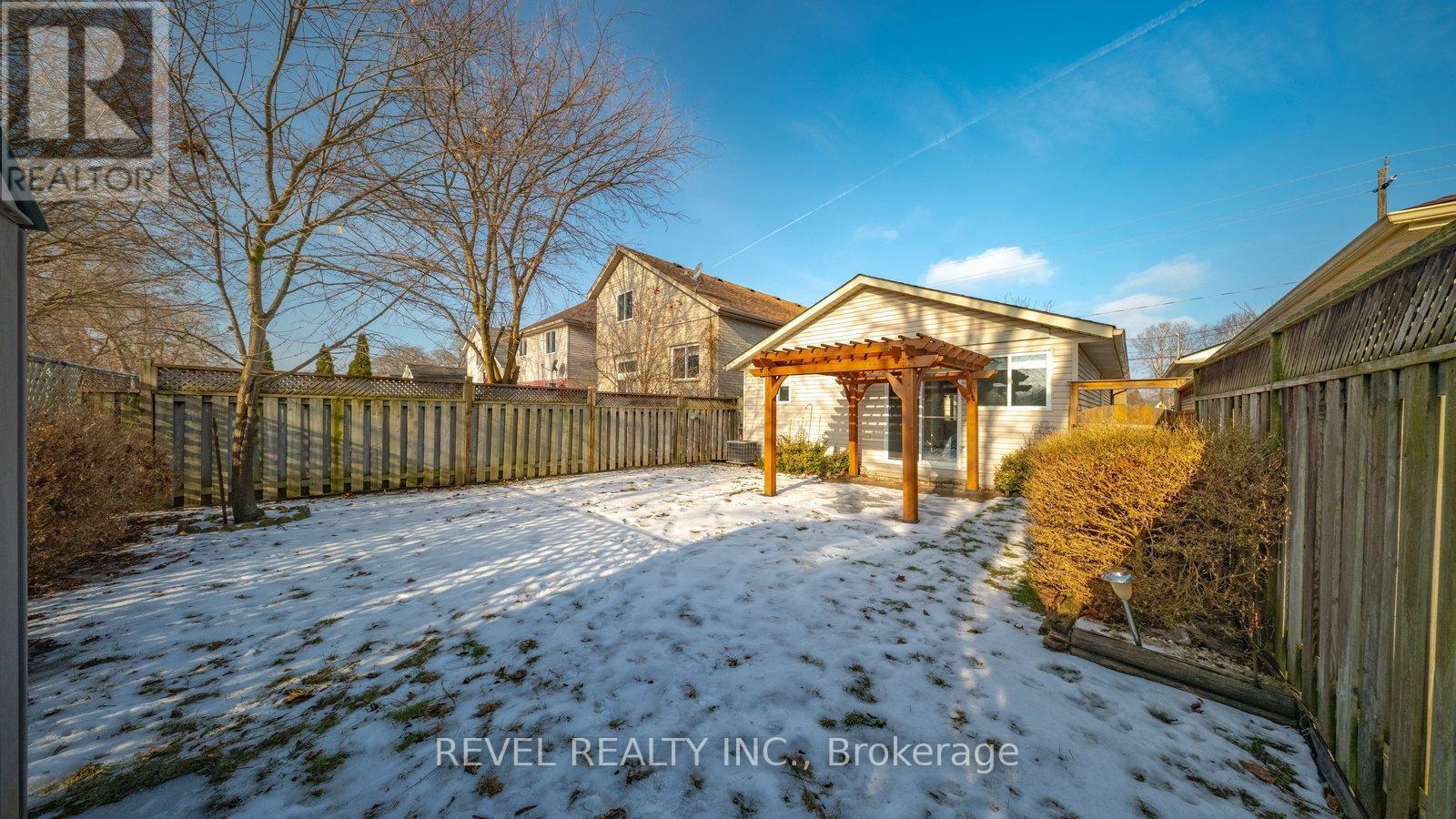 356 Grand River Avenue, Brantford, Ontario  N3T 4Y8 - Photo 33 - X12681078