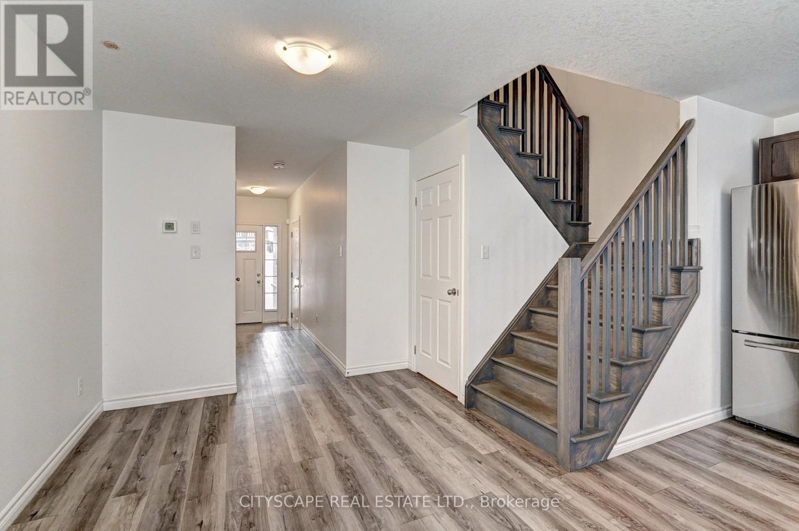 21 Woodedge Circle, Kitchener, Ontario  N2R 0P8 - Photo 21 - X12681114