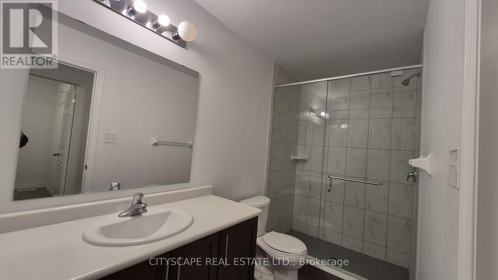 21 Woodedge Circle, Kitchener, Ontario  N2R 0P8 - Photo 24 - X12681114