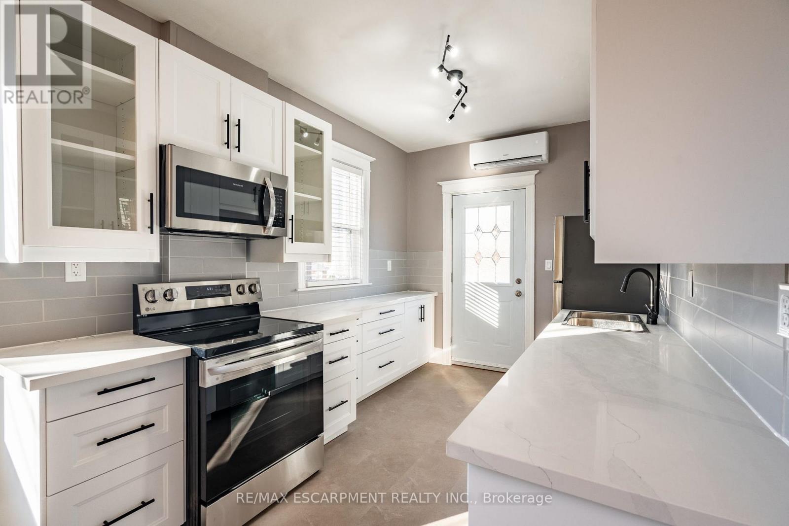 68-70 Robert Street N, Hamilton, Ontario  L8L 2P3 - Photo 11 - X12681144