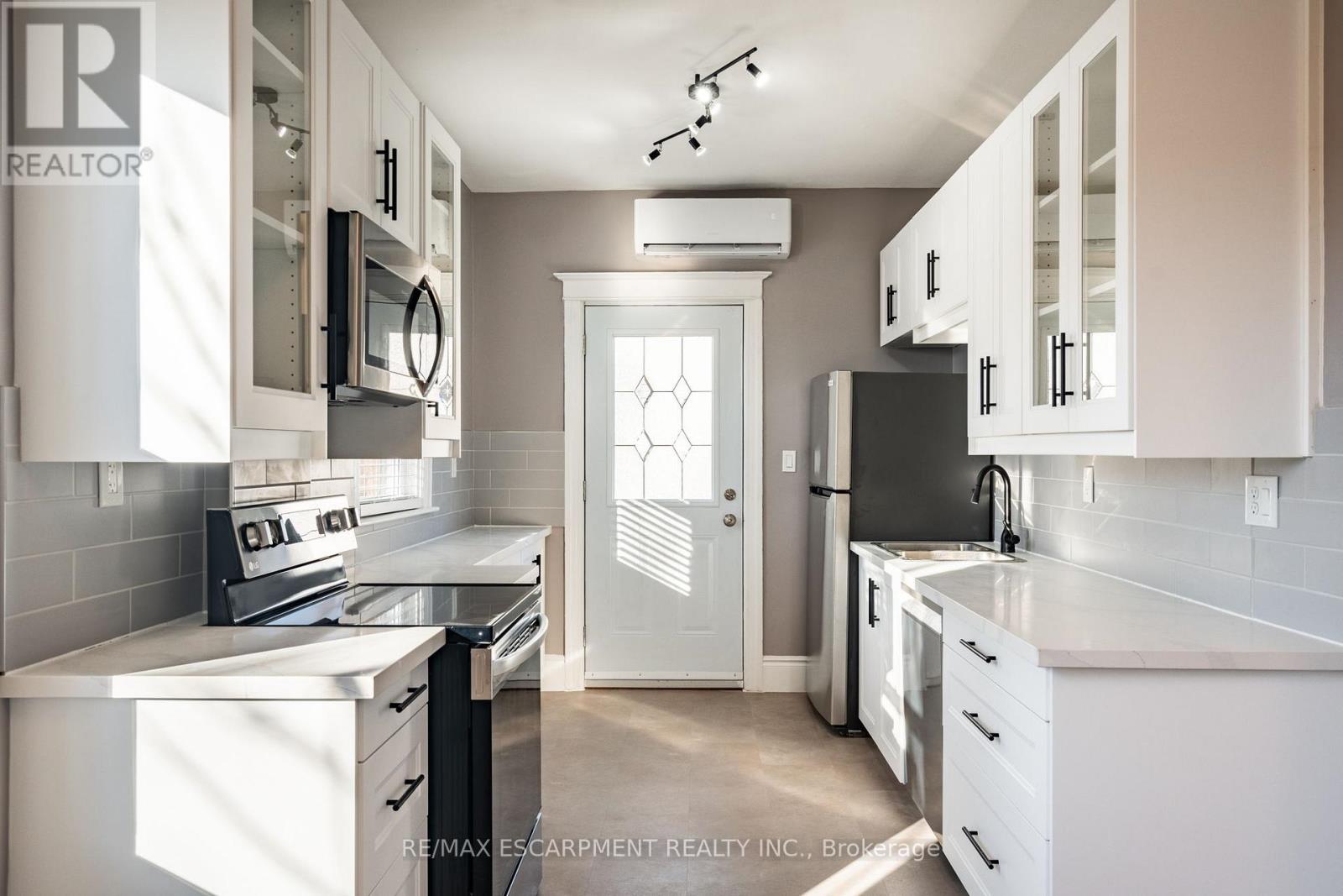 68-70 Robert Street N, Hamilton, Ontario  L8L 2P3 - Photo 12 - X12681144