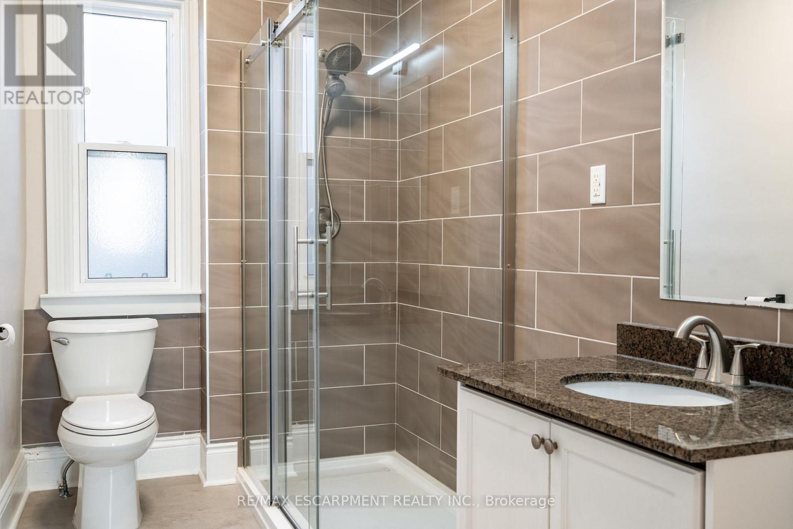 68-70 Robert Street N, Hamilton, Ontario  L8L 2P3 - Photo 21 - X12681144