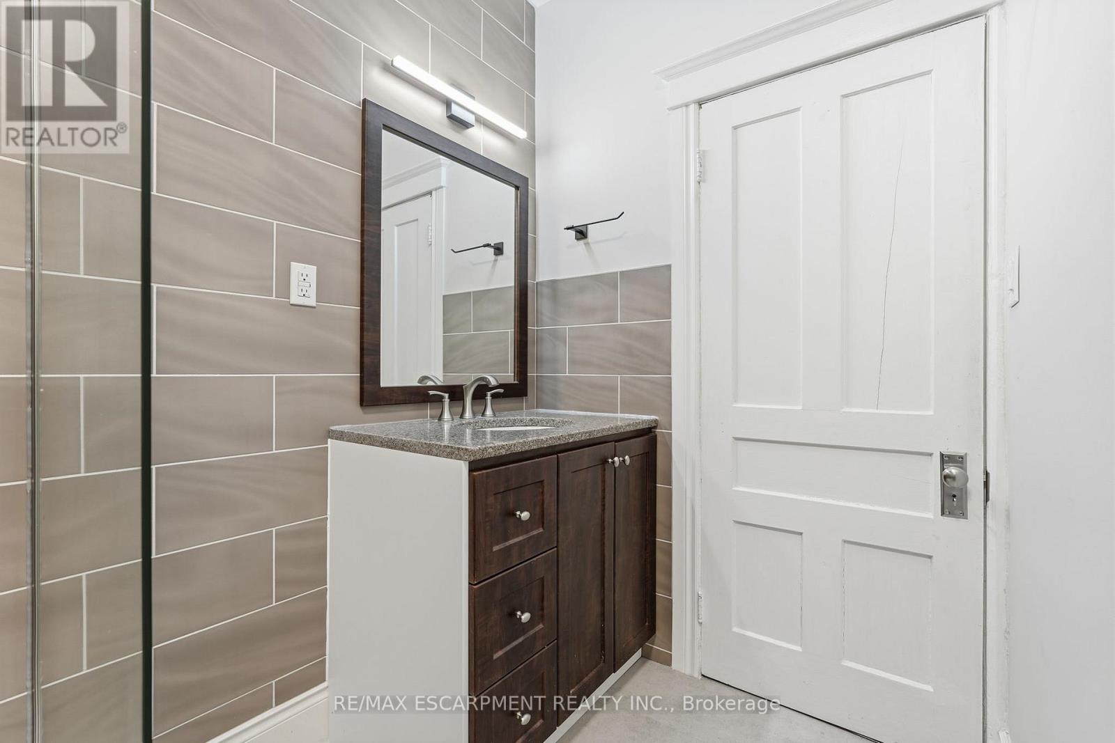 68-70 Robert Street N, Hamilton, Ontario  L8L 2P3 - Photo 40 - X12681144