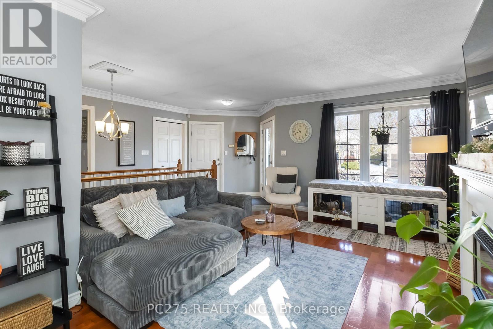 559 Thornwood Drive, London North, Ontario  N6H 5S5 - Photo 11 - X12681156