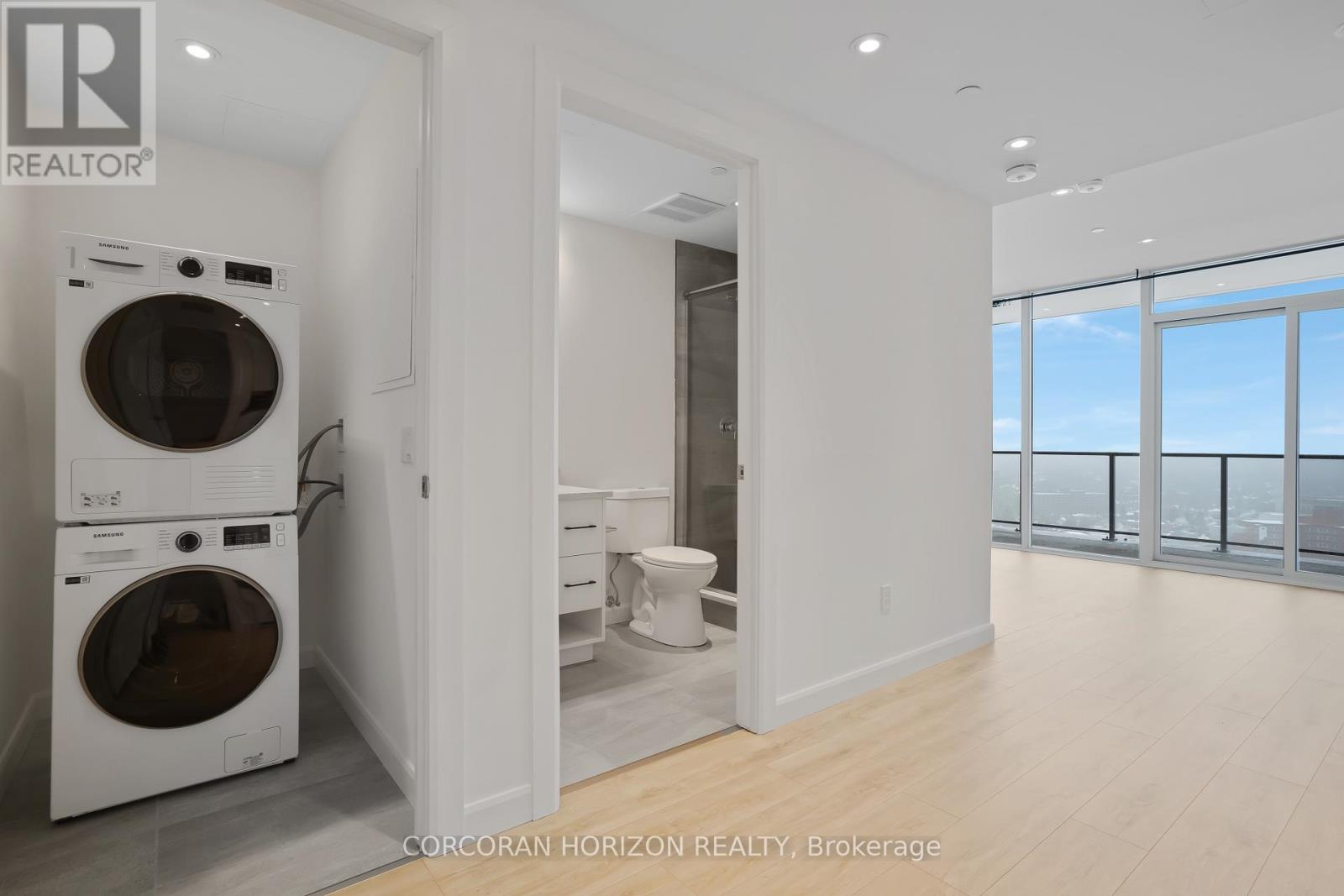 1809 - 741 King Street W, Kitchener, Ontario  N2G 0E9 - Photo 12 - X12681174