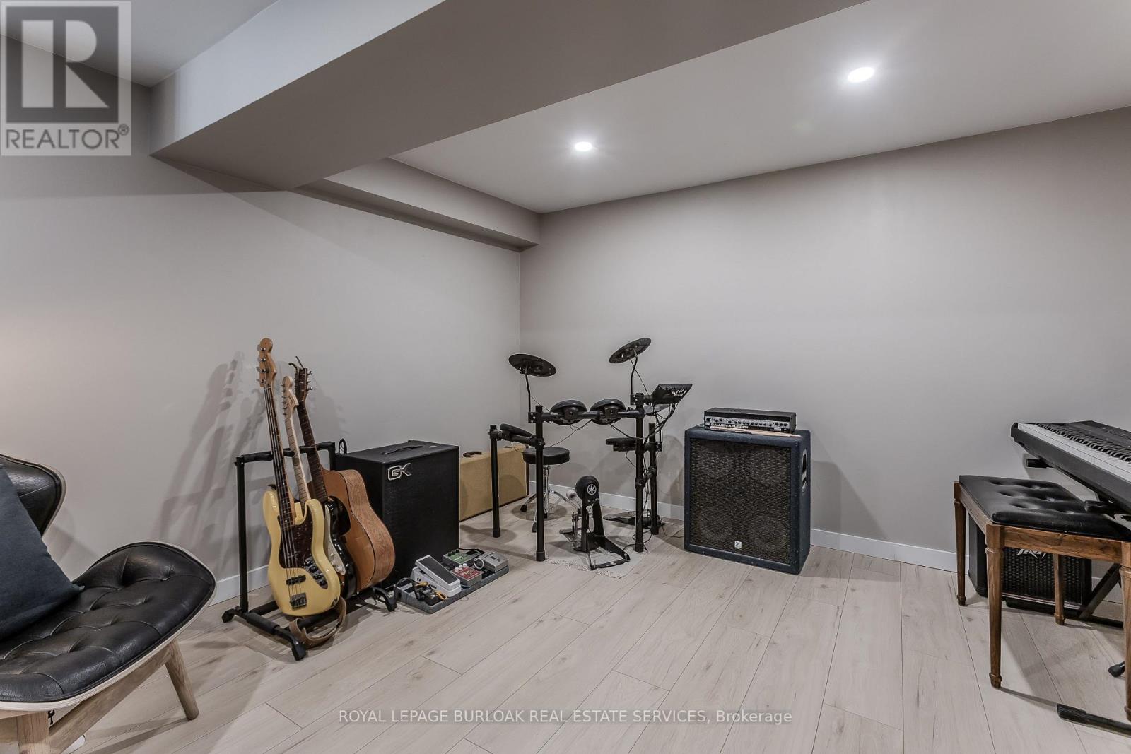 347 Delancey Boulevard, Hamilton, Ontario  L9B 2B4 - Photo 27 - X12681188