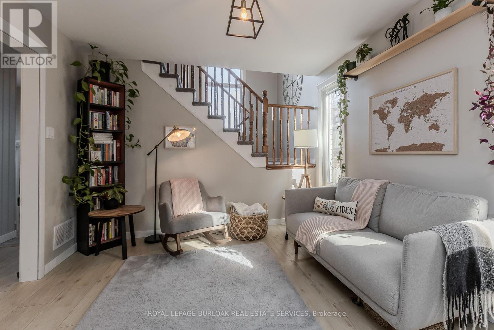 347 Delancey Boulevard, Hamilton, Ontario  L9B 2B4 - Photo 8 - X12681188