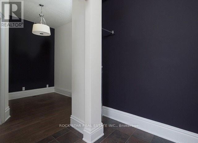 111 Ainslie Street N, Cambridge, Ontario  N1R 3P2 - Photo 3 - X12681224