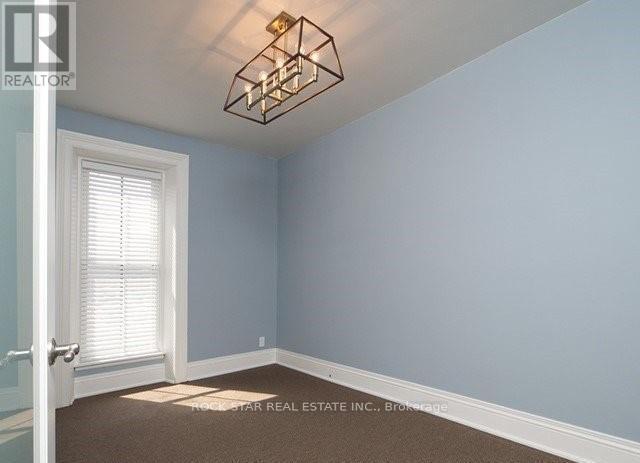 111 Ainslie Street N, Cambridge, Ontario  N1R 3P2 - Photo 9 - X12681224