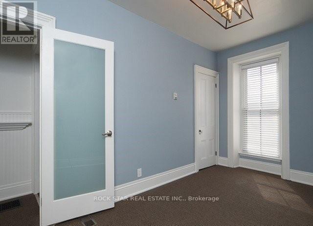 111 Ainslie Street N, Cambridge, Ontario  N1R 3P2 - Photo 10 - X12681226