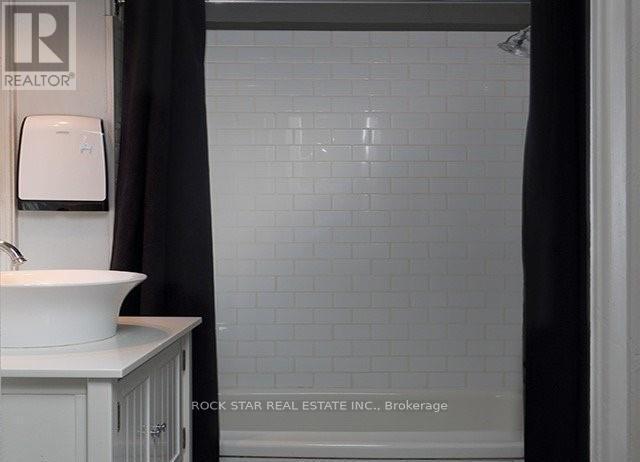 111 Ainslie Street N, Cambridge, Ontario  N1R 3P2 - Photo 12 - X12681226