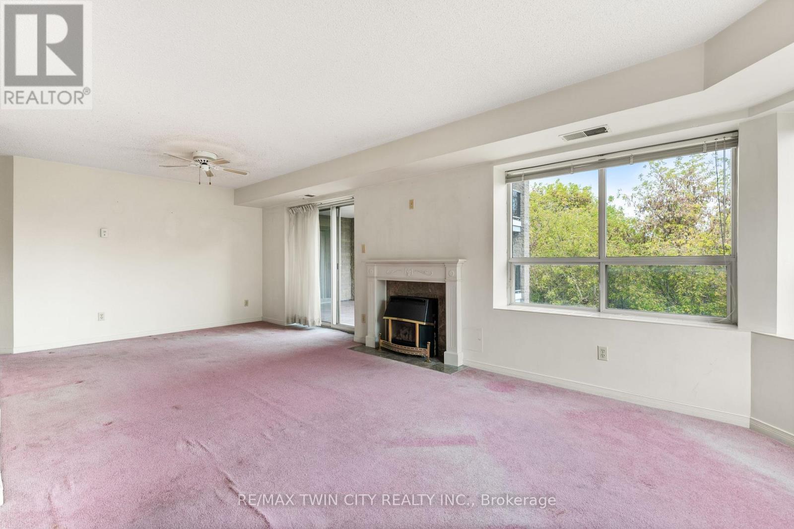 404 - 281 Bristol Street, Guelph, Ontario  N1H 8J3 - Photo 12 - X12681254