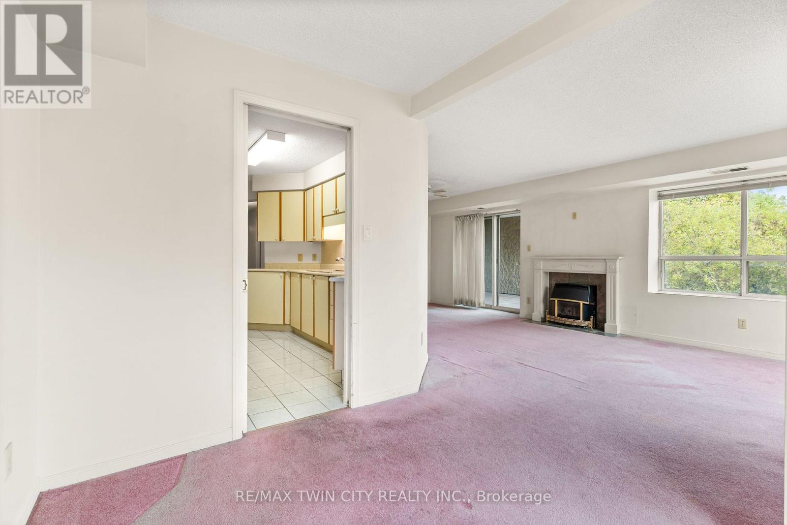 404 - 281 Bristol Street, Guelph, Ontario  N1H 8J3 - Photo 14 - X12681254