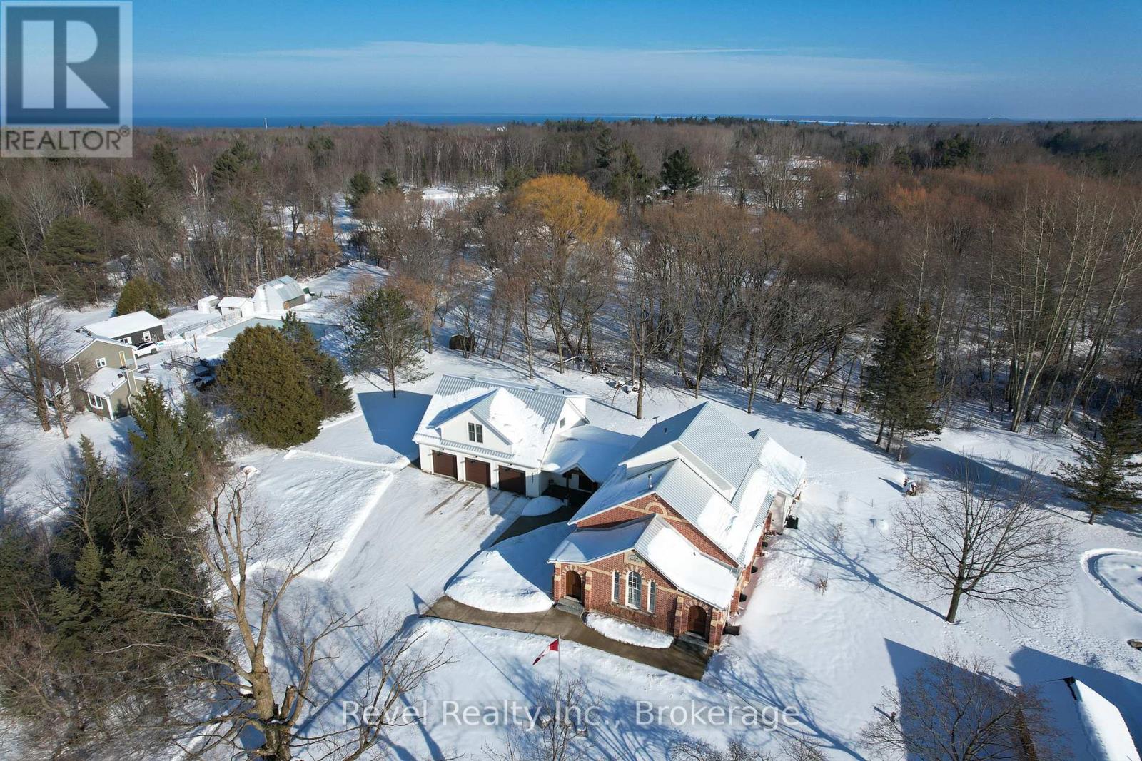 2331 N Nottawasaga 6 Concession, Clearview (Batteaux), Ontario  L9Y 3Z1 - Photo 2 - S12553084