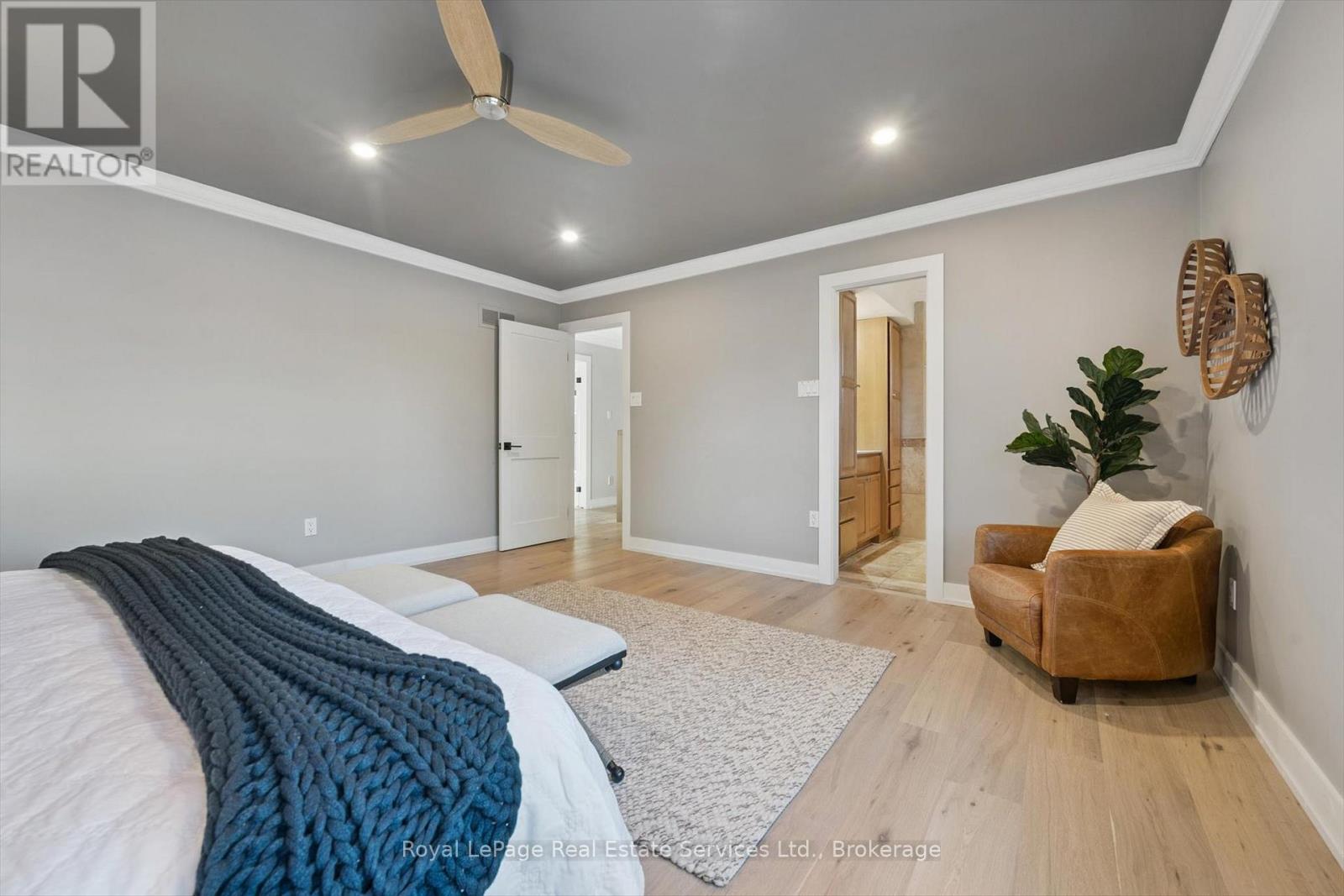 260 Princess Royal Court, Oakville, Ontario  L6H 3A5 - Photo 21 - W12681308