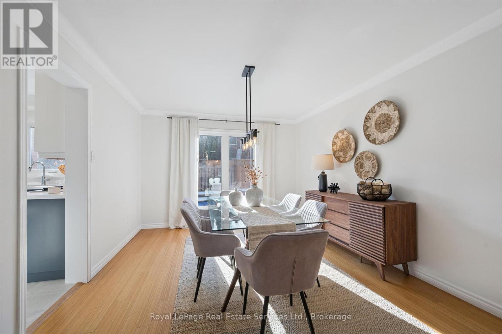 260 Princess Royal Court, Oakville, Ontario  L6H 3A5 - Photo 6 - W12681308