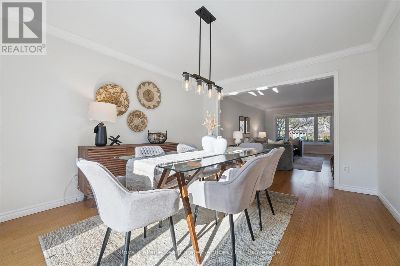 260 Princess Royal Court, Oakville, Ontario  L6H 3A5 - Photo 7 - W12681308