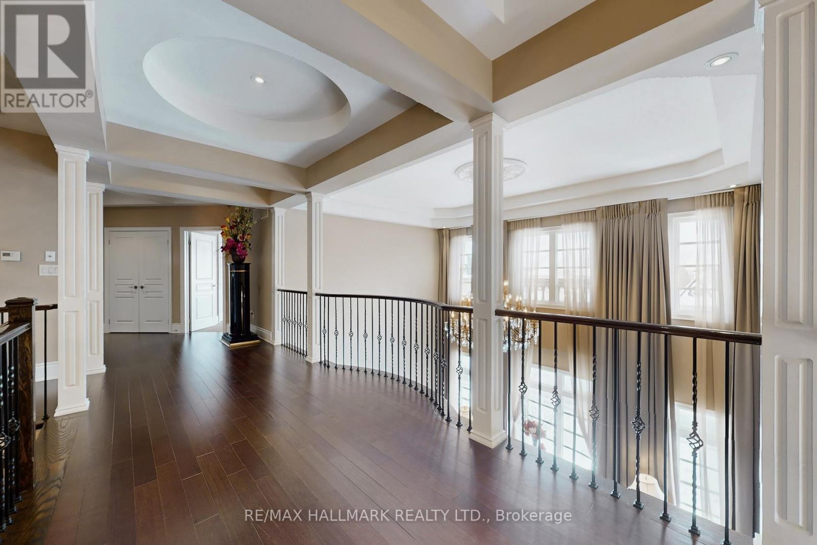 123 Carisbrooke Circle, Aurora, Ontario  L4G 0K4 - Photo 27 - N12674374