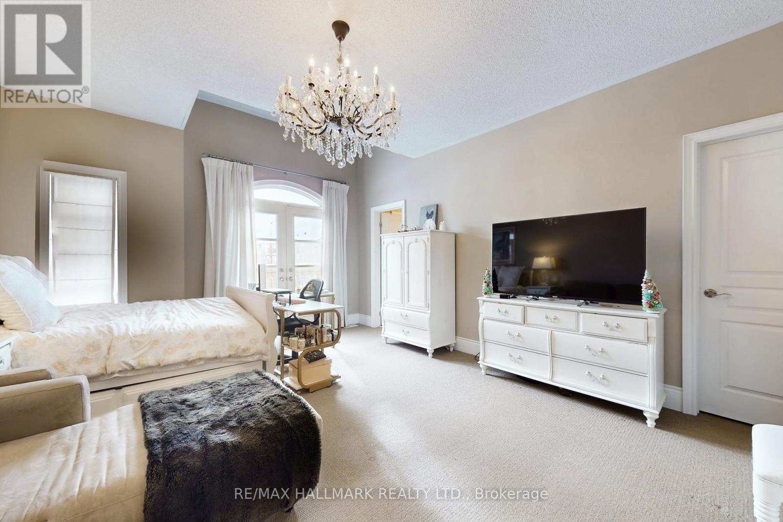 123 Carisbrooke Circle, Aurora, Ontario  L4G 0K4 - Photo 38 - N12674374