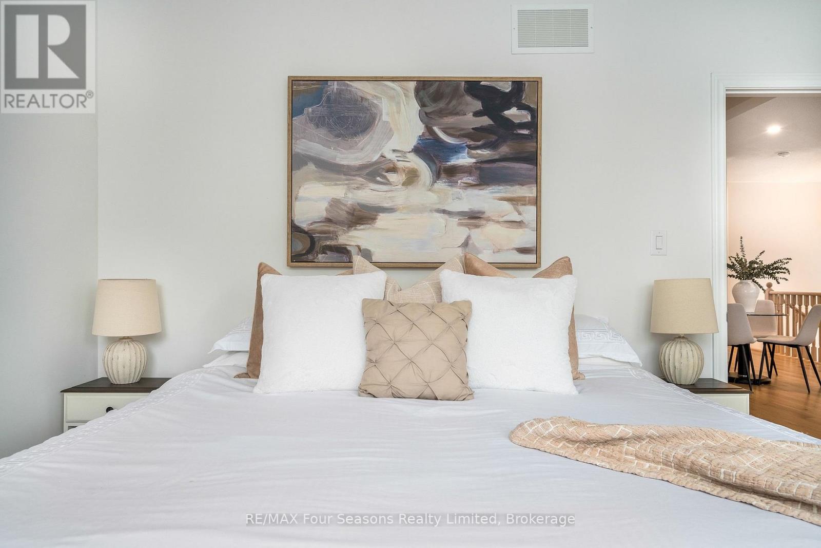 248 Duncan Street, Clearview (Stayner), Ontario  L0M 1S0 - Photo 17 - S12681266