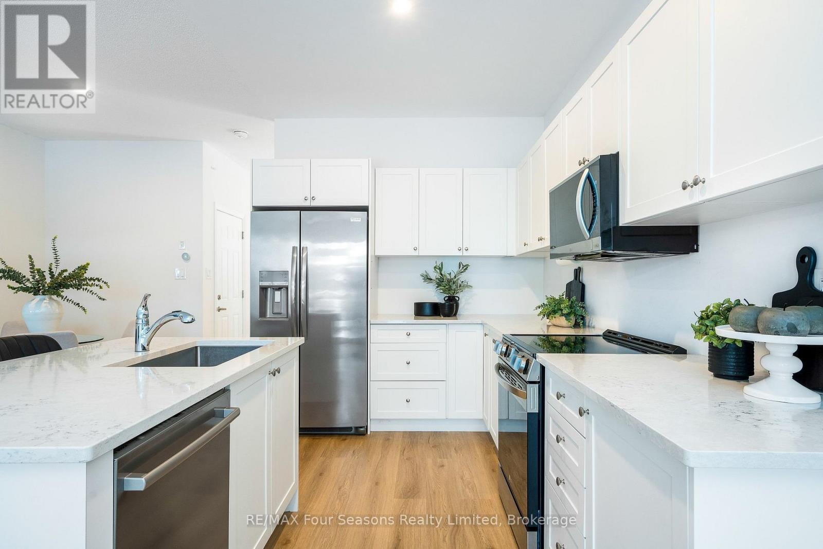 248 Duncan Street, Clearview (Stayner), Ontario  L0M 1S0 - Photo 6 - S12681266