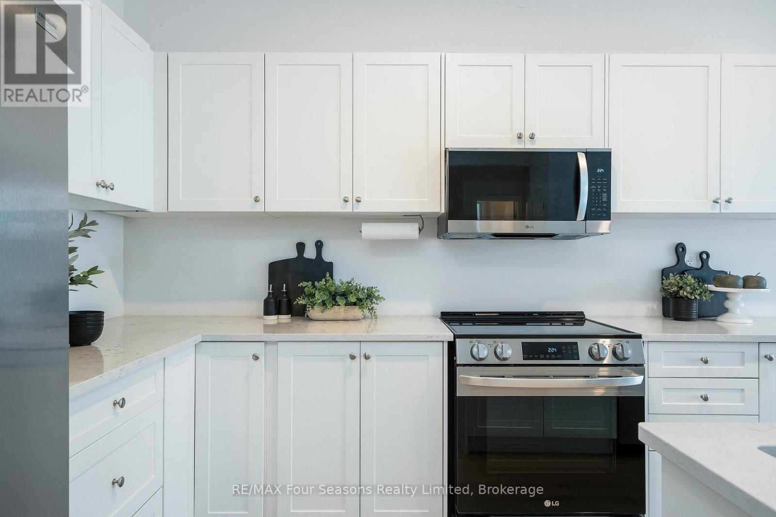 248 Duncan Street, Clearview (Stayner), Ontario  L0M 1S0 - Photo 8 - S12681266