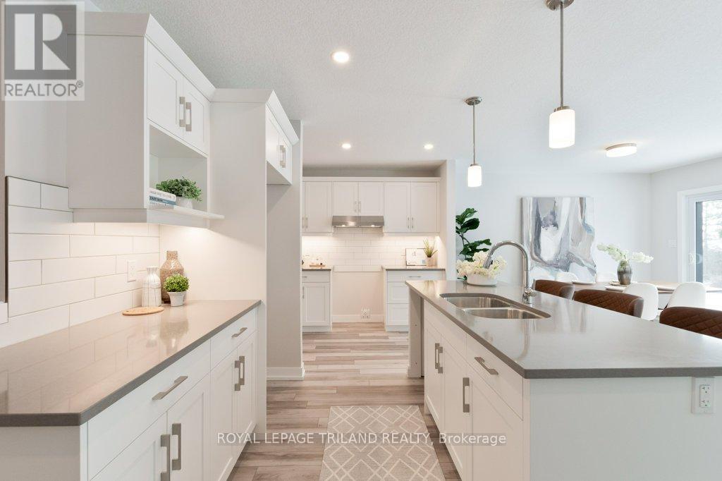 Photo 11 of 39 for 169 Styles Drive