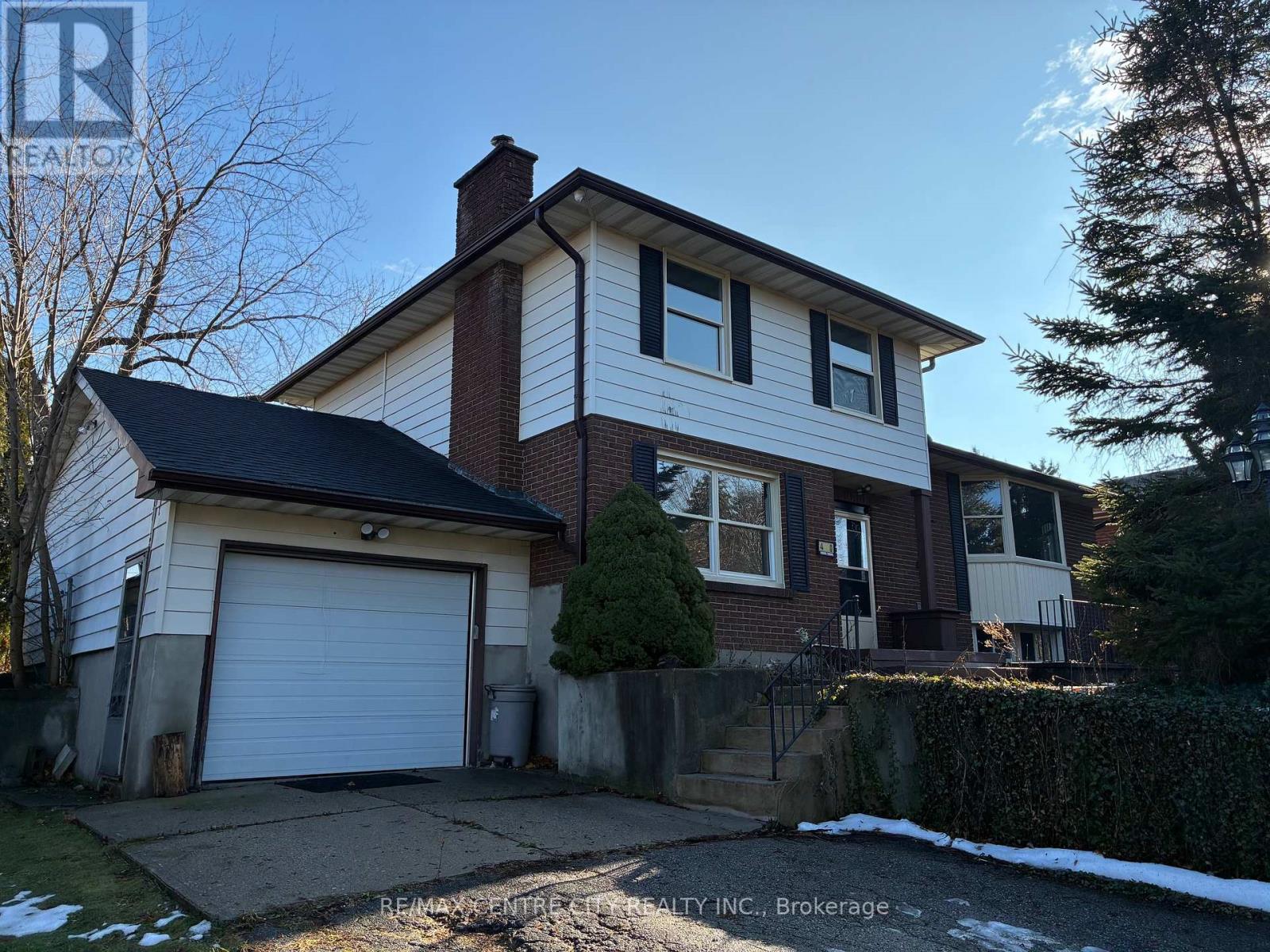 470 THREE VALLEYS CRESCENT, London South, Ontario
