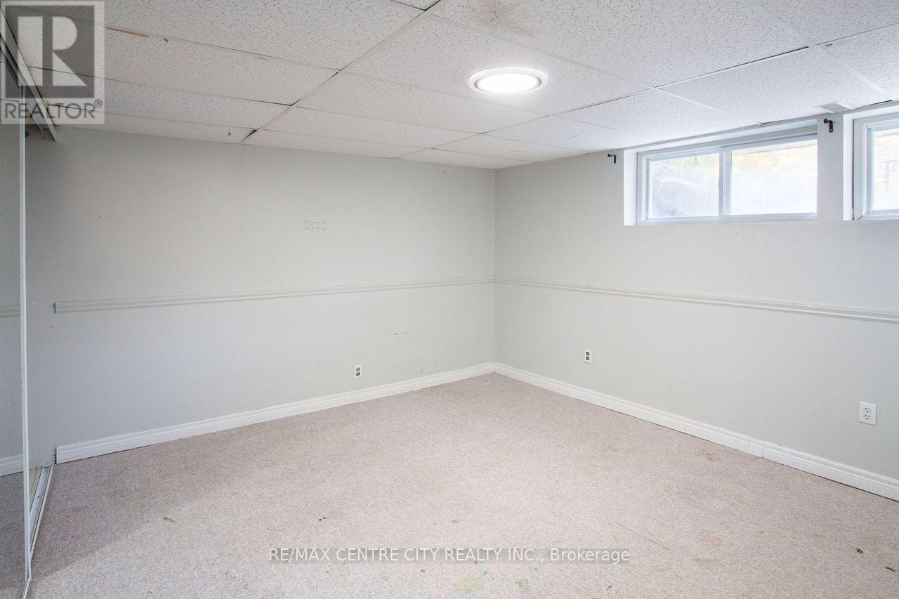 470 Three Valleys Crescent, London South, Ontario  N5Z 3E7 - Photo 37 - X12679356